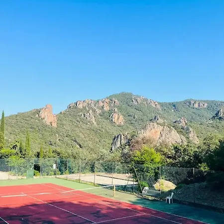 L'esterel Avec Piscine Vue -mandelieu 06210- 6 Pers Holiday home *